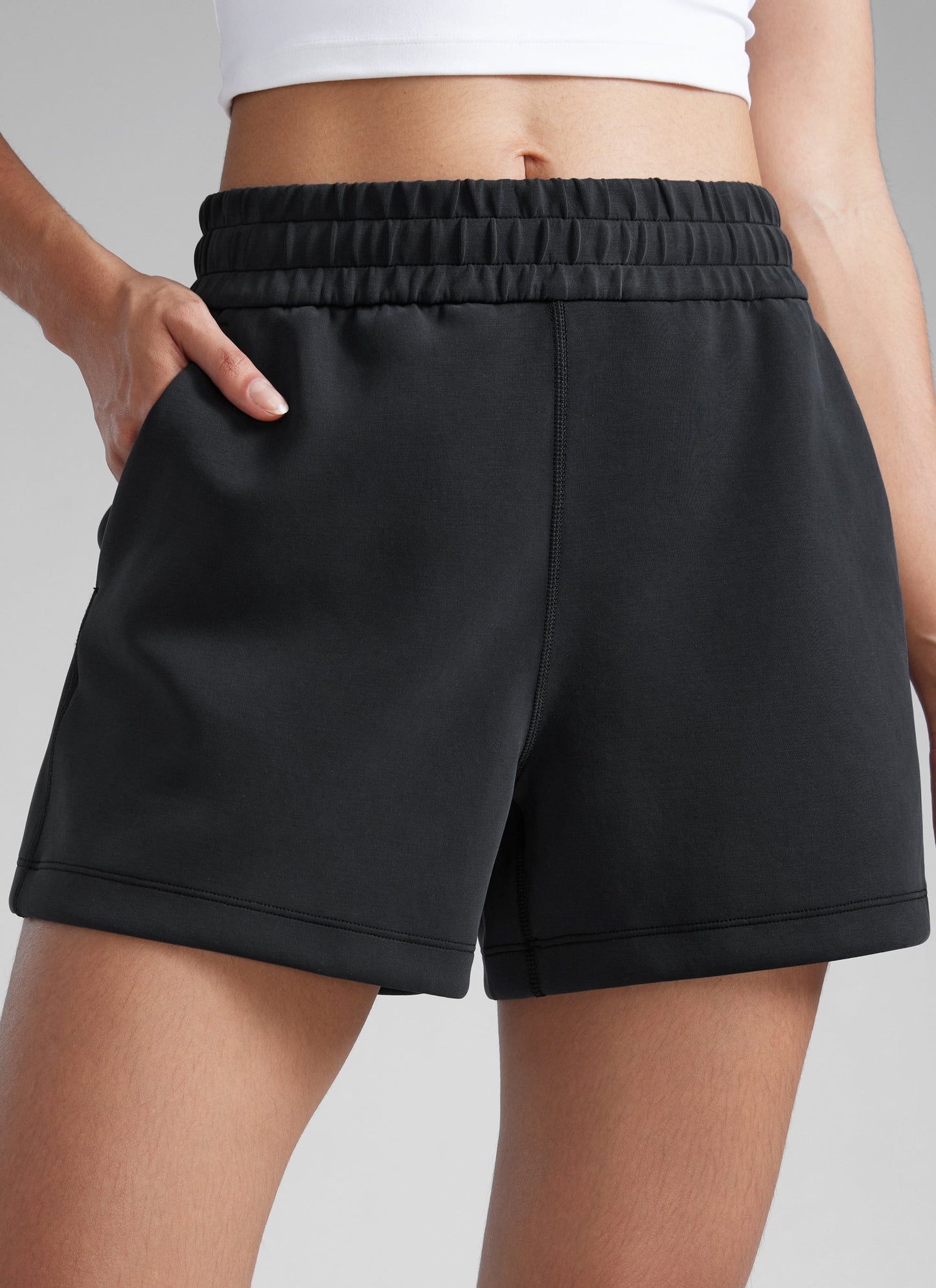 SoftAura Drawstring Pocket Sweat Short 4”