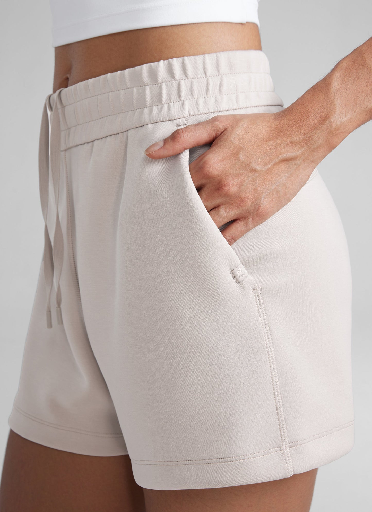 SoftAura Drawstring Pocket Sweat Short 4”