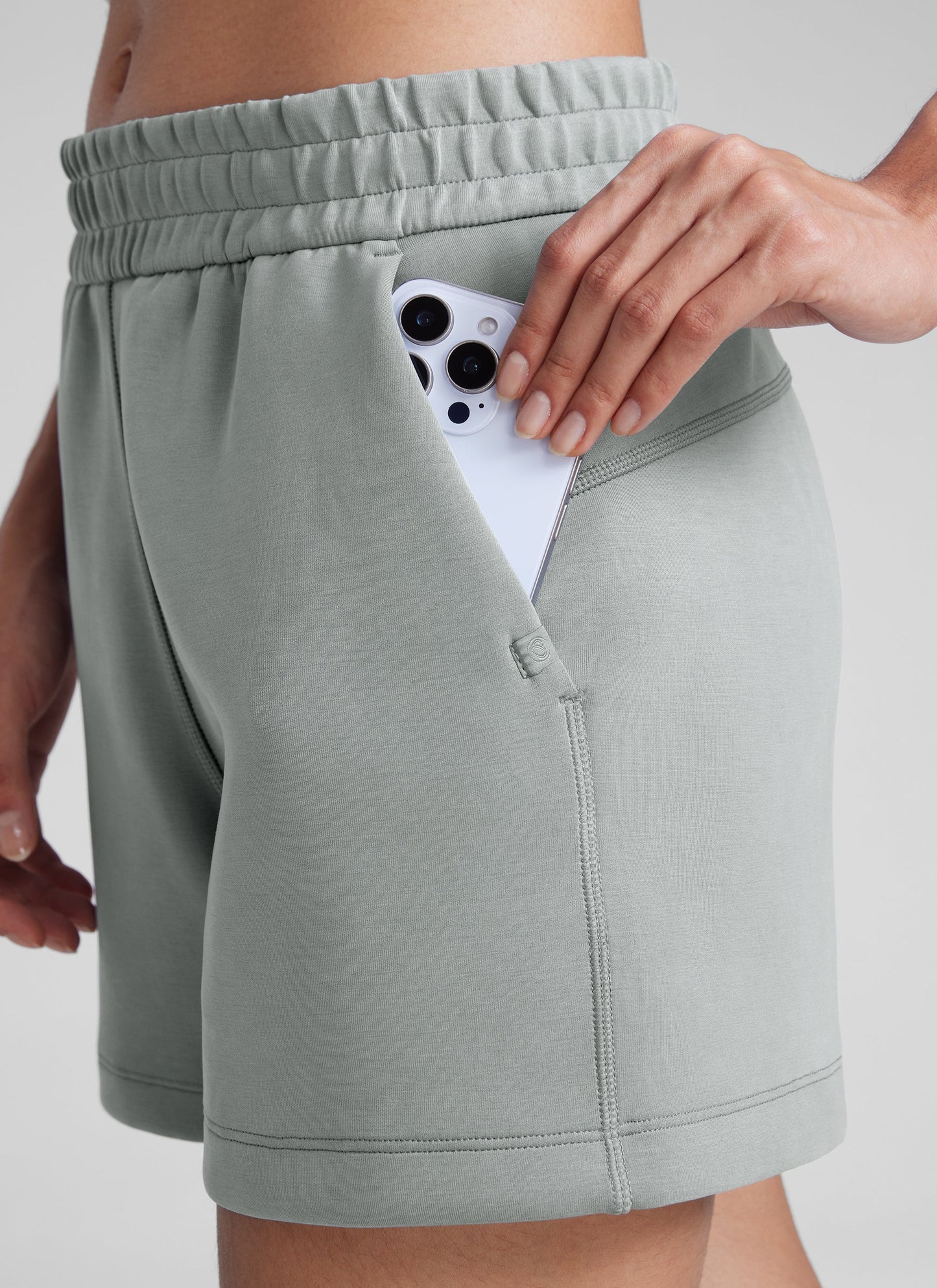 SoftAura Drawstring Pocket Sweat Short 4”